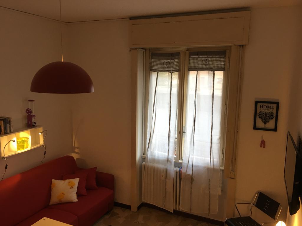 Mauro'S Studio Apartment Milan Bagian luar foto
