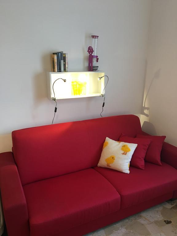 Mauro'S Studio Apartment Milan Bagian luar foto